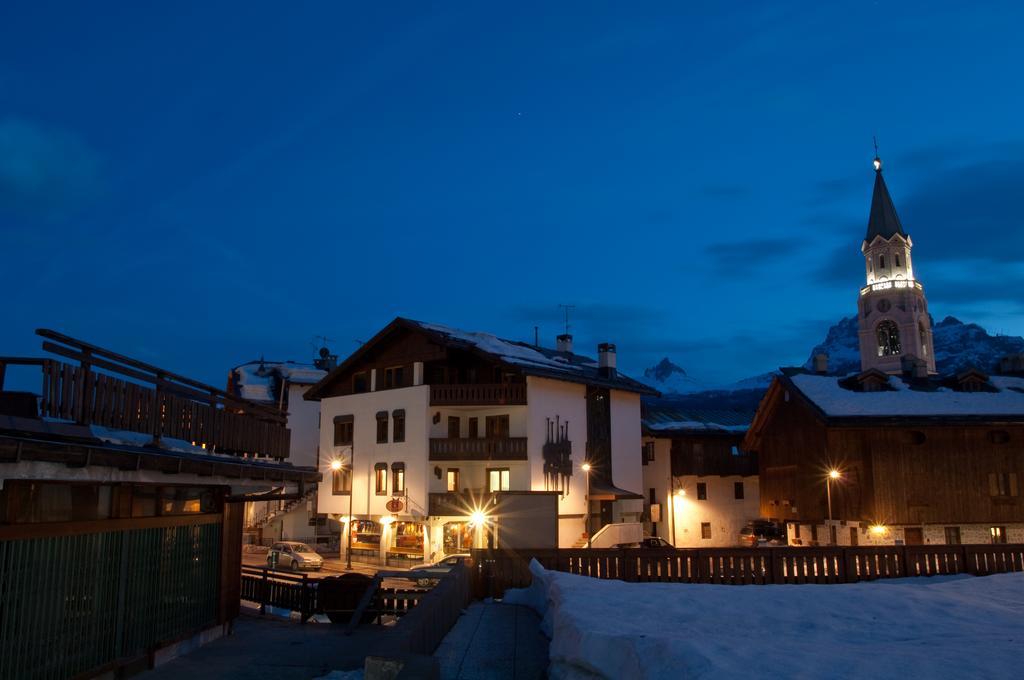 Hotel Alaska Cortina Cortina d'Ampezzo Exterior photo