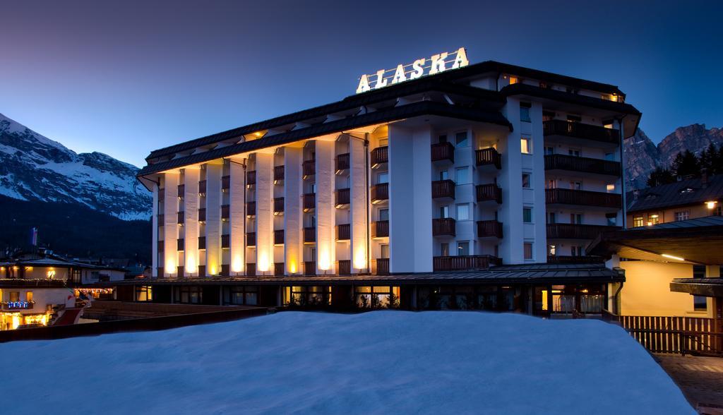 Hotel Alaska Cortina Cortina d'Ampezzo Exterior photo