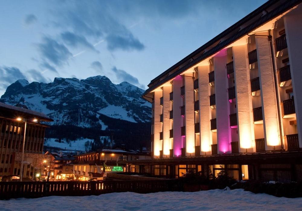 Hotel Alaska Cortina Cortina d'Ampezzo Exterior photo