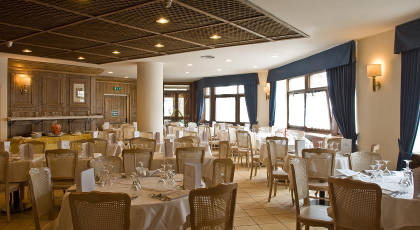 Hotel Alaska Cortina Cortina d'Ampezzo Exterior photo