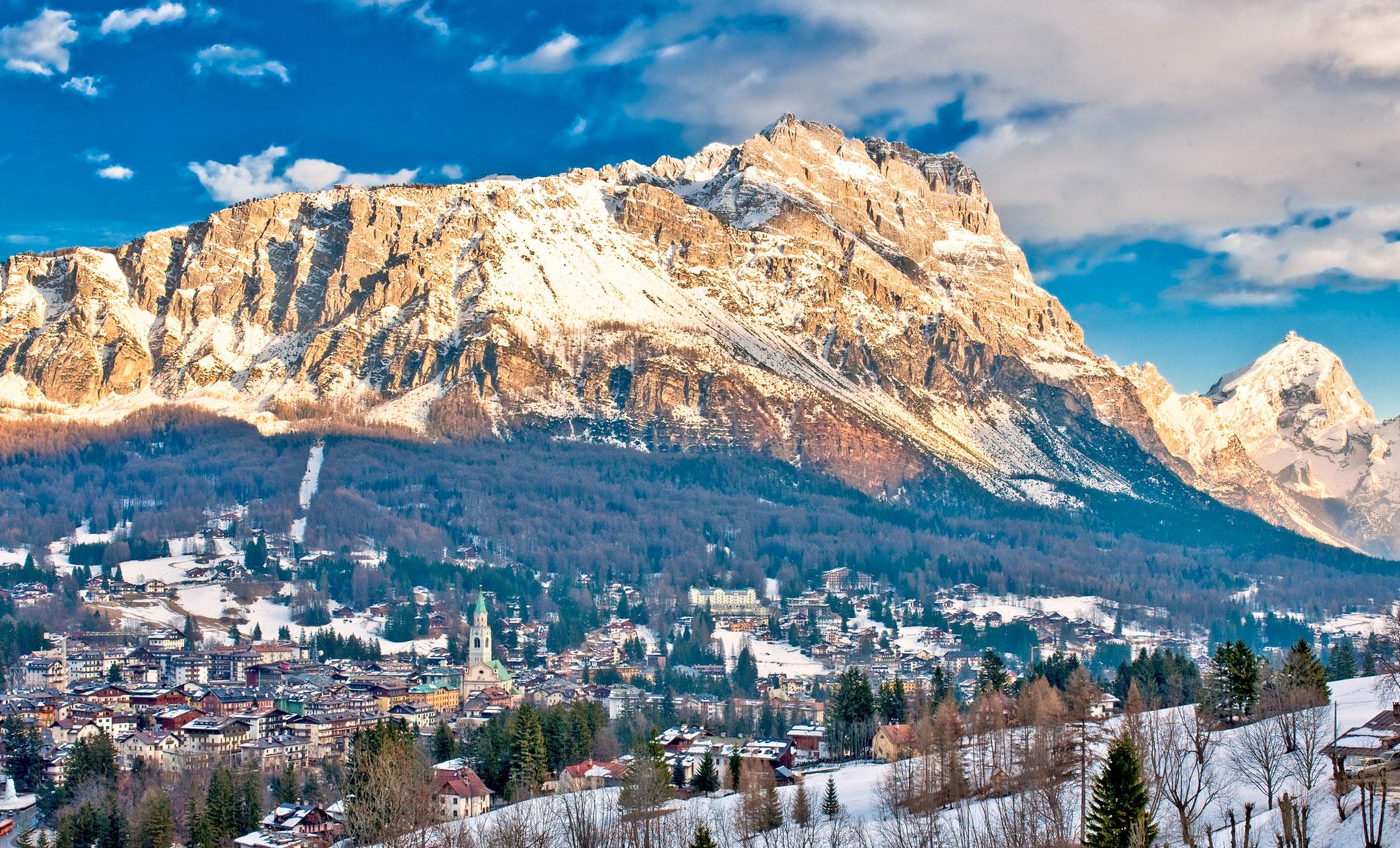 Hotel Alaska Cortina Cortina d'Ampezzo Exterior photo