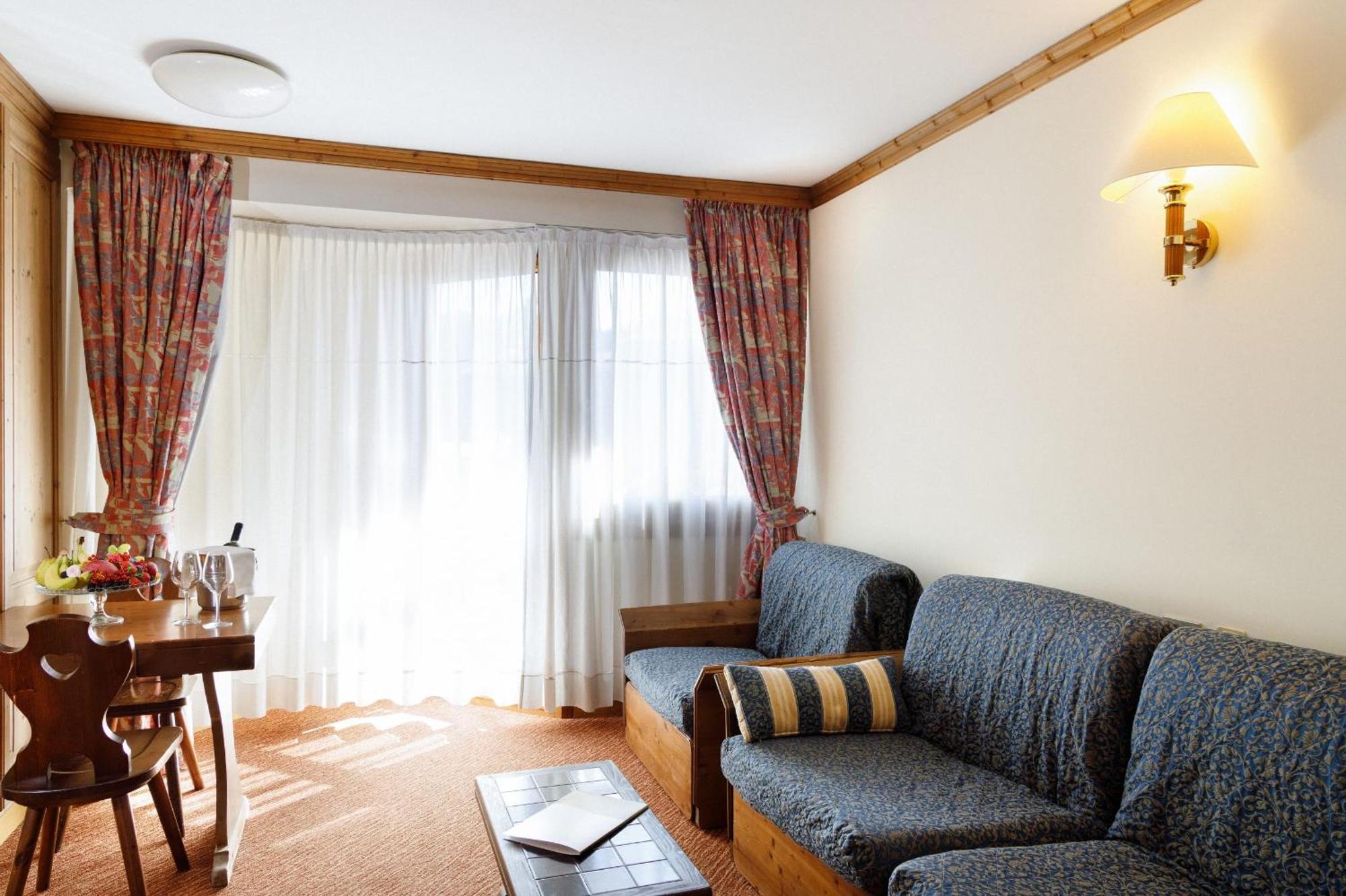 Hotel Alaska Cortina Cortina d'Ampezzo Exterior photo