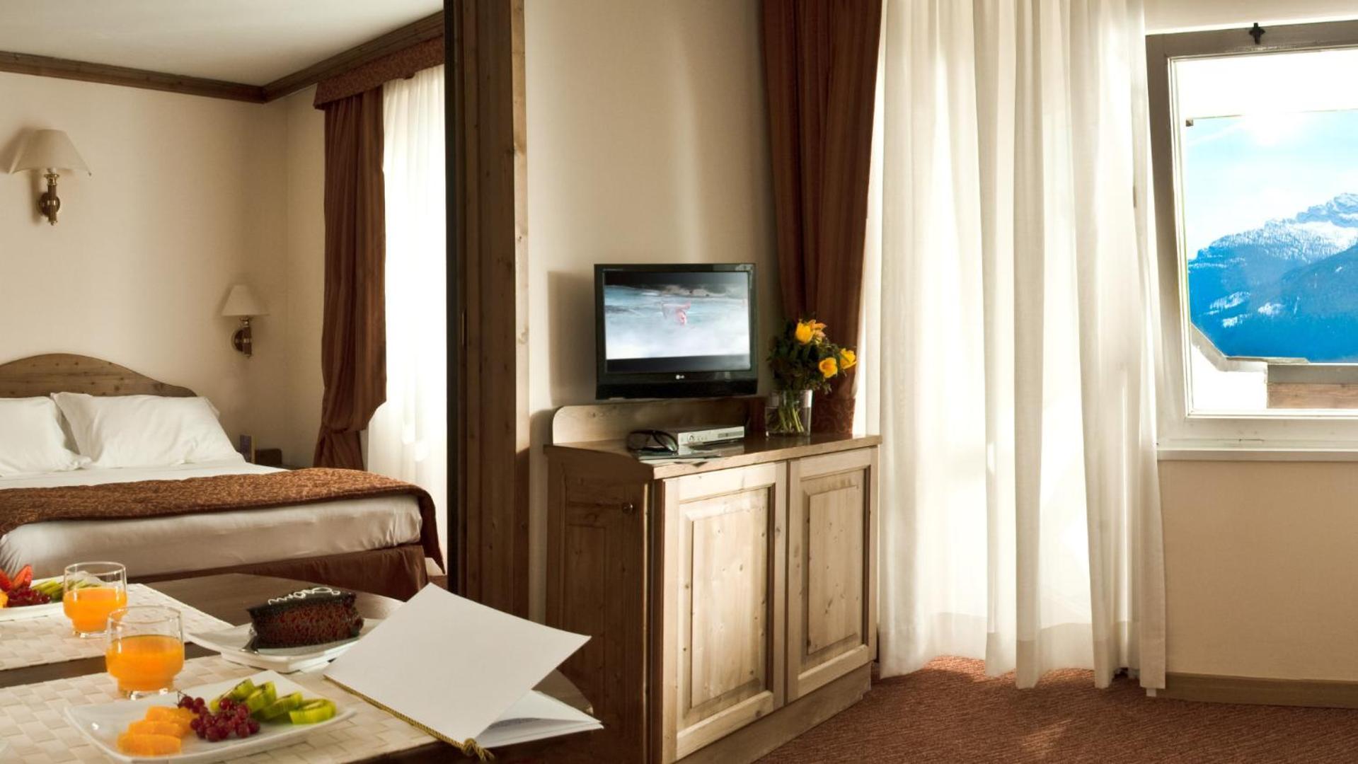 Hotel Alaska Cortina Cortina d'Ampezzo Exterior photo